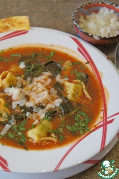 Итальянский томатный суп с тортеллини