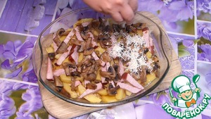 Запеченная картошка с бужениной и грибами